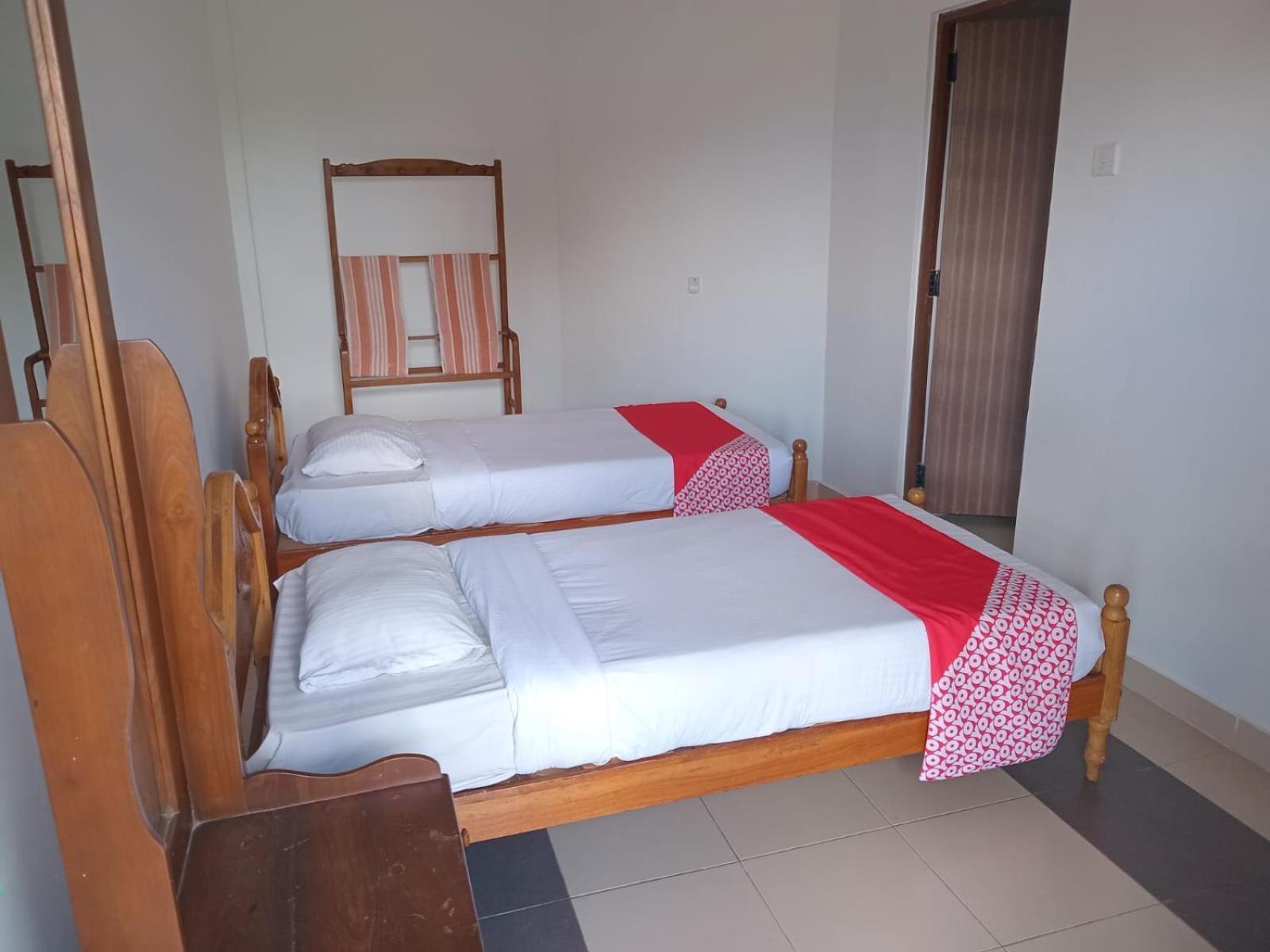 Blue Haven Guest House كاندي المظهر الخارجي الصورة